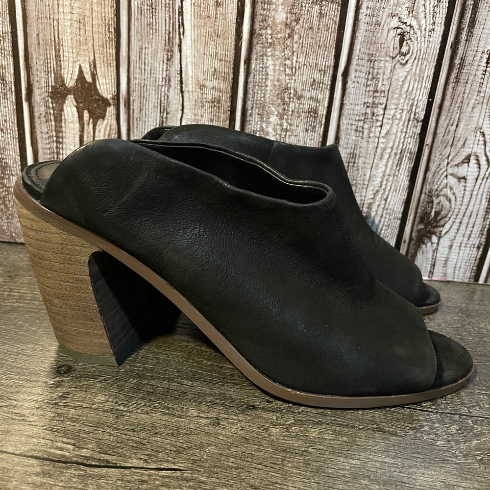 Vince Camuto Size 7.5